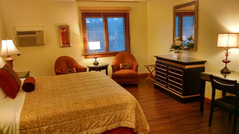 Cape Pines Motel บักซ์ตัน ภายนอก รูปภาพ