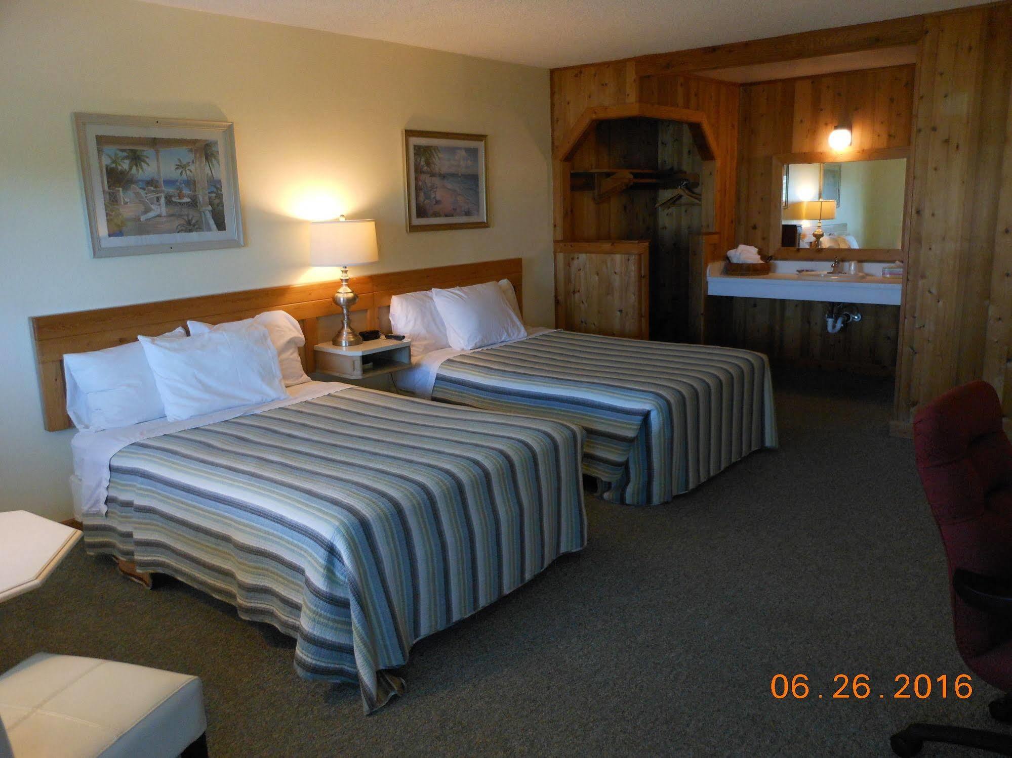Cape Pines Motel บักซ์ตัน ภายนอก รูปภาพ