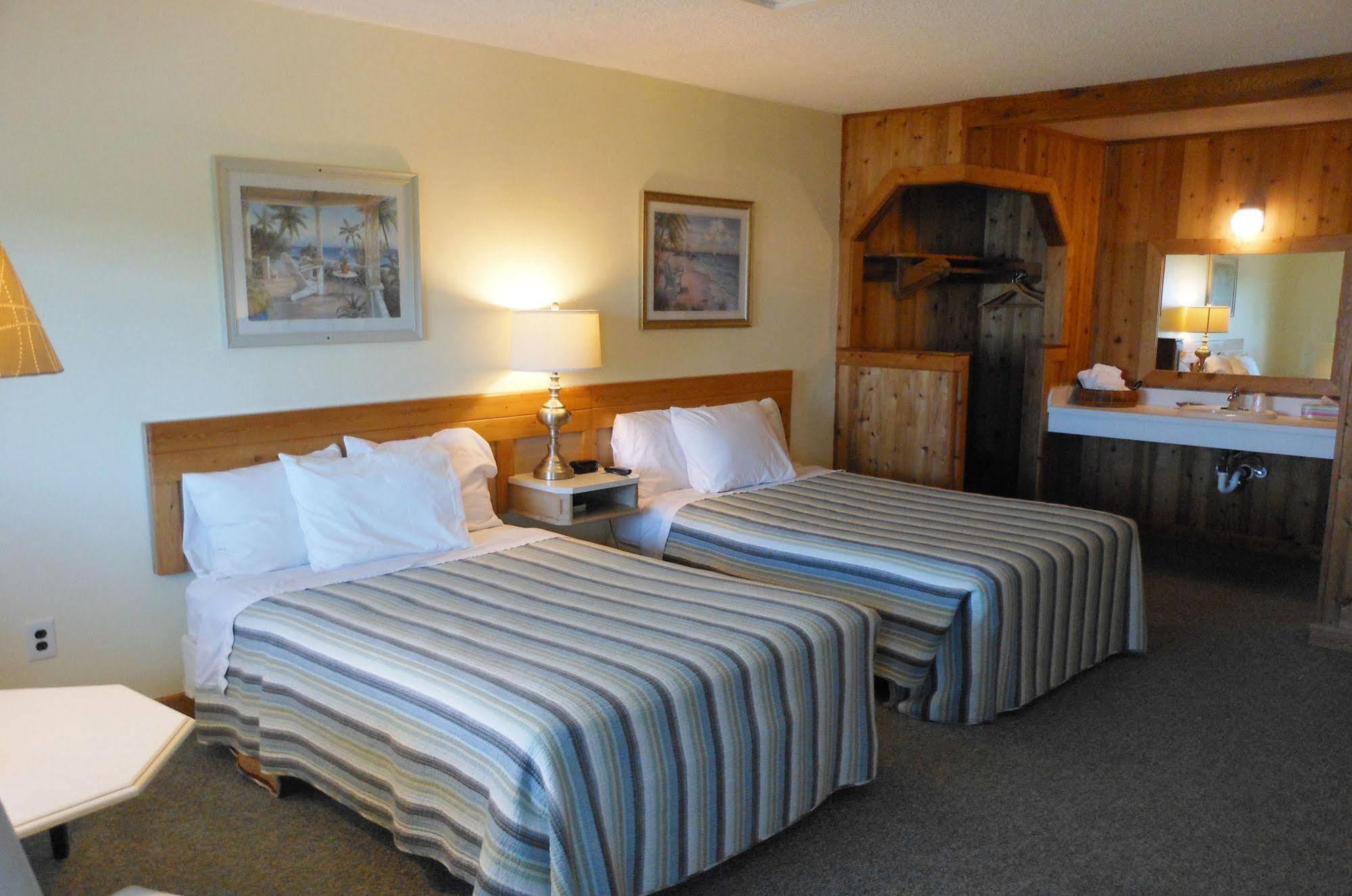 Cape Pines Motel บักซ์ตัน ภายนอก รูปภาพ